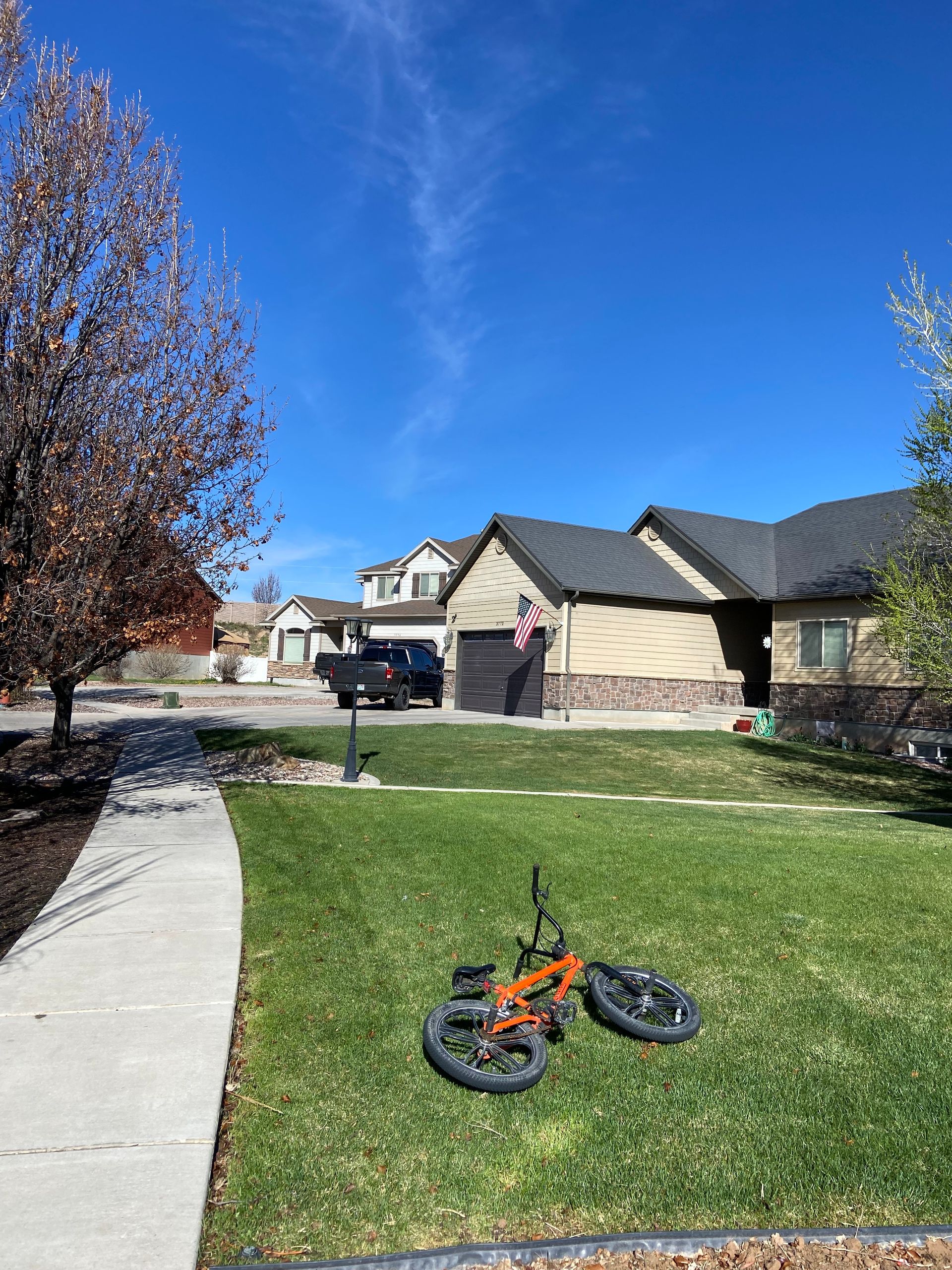 Santaquin, Utah house with a Wasatch mountain backdrop